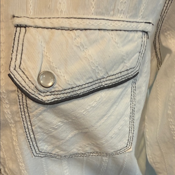 Women’s white WESTERN Button-Up Shirt with Black Embroidery - Picture 4 of 11